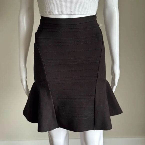 Maje Dresses & Skirts - MAJE Stretched Waist Flared Hem Skirt